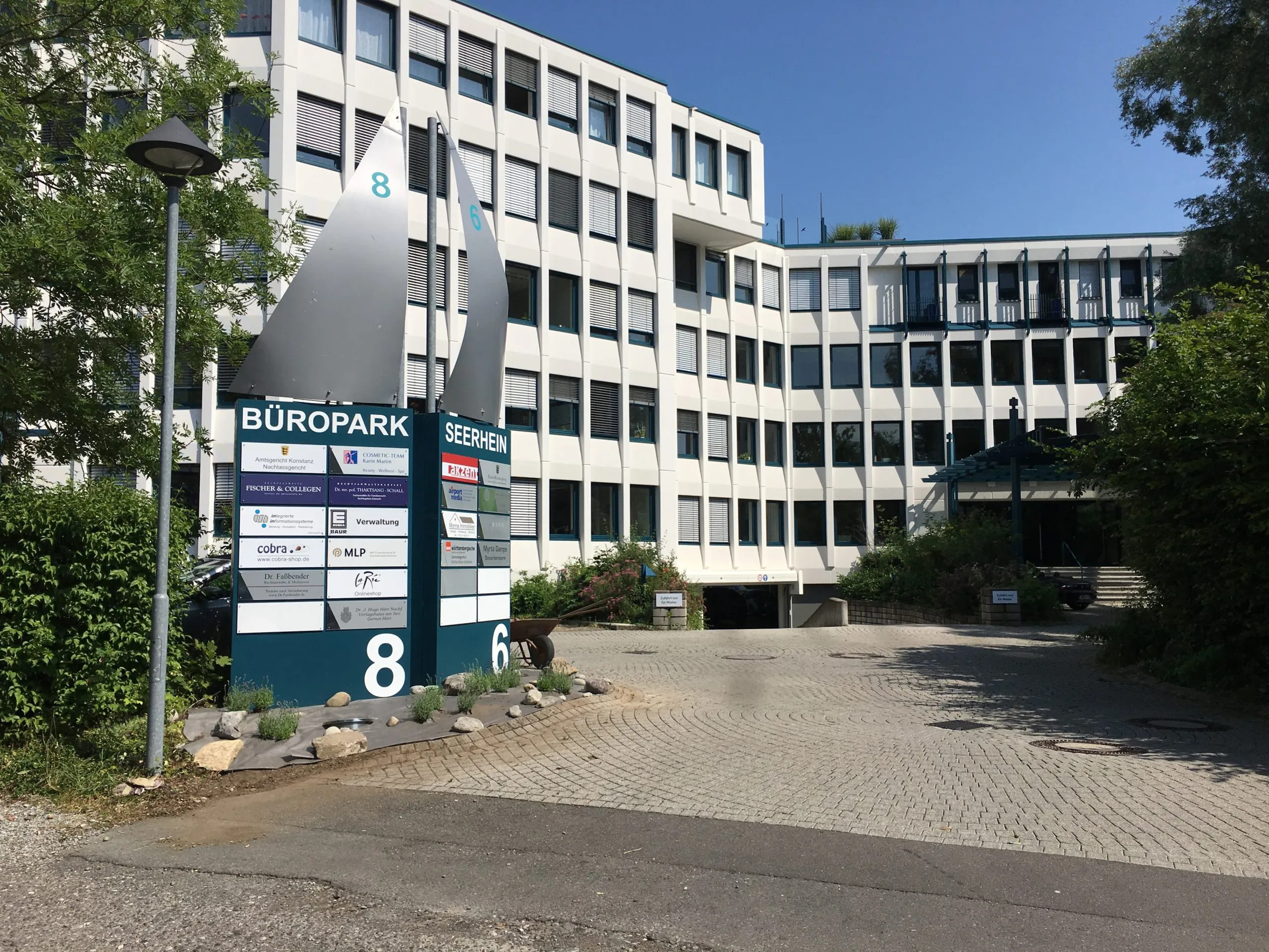 Außenansicht des Gebäudes Am Seerhein in Konstanz